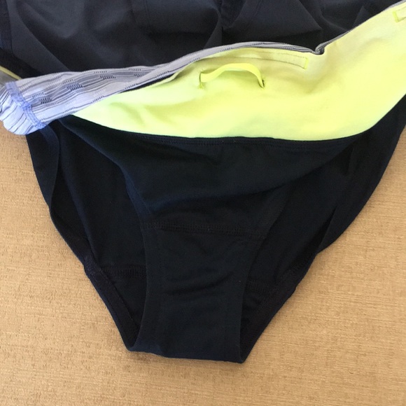 Lululemon Athletica Navy/Space Dye Twist Running Shorts - Picture 10 of 10
